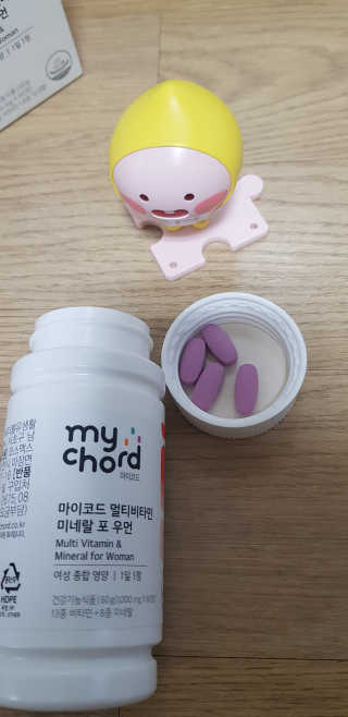 JW중외제약 마이코드 멀티비타민미네랄 포 우먼 — 5점을 준 리뷰어가 2020년 7월 올린 사용 사진
