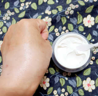 리더스코스메틱 리더스 하이 자임 톤업 크림 — 5점을 준 리뷰어가 2020년 7월 올린 사용 사진