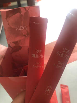 네츄럴굿띵스 잇츠 아르기닌 14포 1박스 — 5점을 준 리뷰어가 2020년 6월 올린 사용 사진
