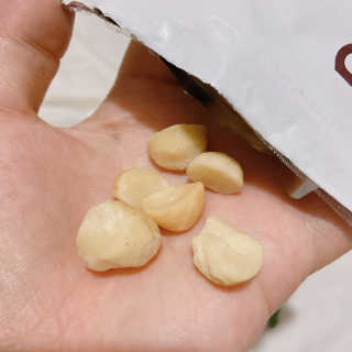 도이퉁 마카다미아 넛 90g  로얄 마카넛 오리지널 쏠트 허니 — 5점을 준 리뷰어가 2020년 12월 올린 사용 사진