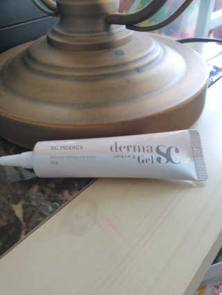 derma SC-Gel 더마에스씨 겔 20g — 3점을 준 리뷰어가 2020년 5월 올린 사용 사진