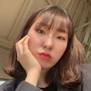 레드쿠키 브라우니 벨벳 립 틴트 — 5점을 준 리뷰어가 2020년 4월 올린 사용 사진