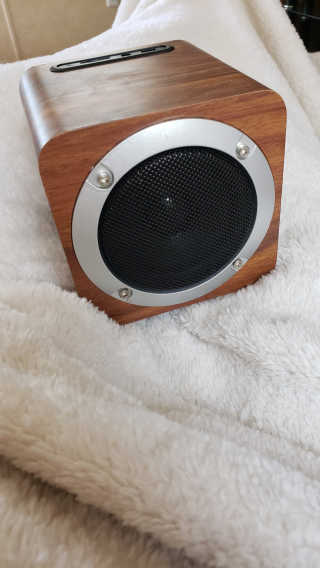 SEVIZ MINI10W 레트로 블루투스 스피커 — 5점을 준 리뷰어가 2020년 6월 올린 사용 사진