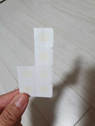 엘라밴드 하이드로 도트 스팟패치 12mm, 10mm — 5점을 준 리뷰어가 2020년 11월 올린 사용 사진