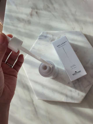ECLADO 에끌라두 멜라이져 화이트닝 세럼 — 5점을 준 리뷰어가 2020년 11월 올린 사용 사진