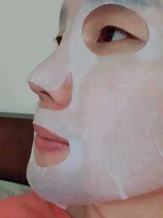 바이오믹 BIOMEEK SENSIMETIC SOOTHING MASK.S — 4점을 준 리뷰어가 2020년 6월 올린 사용 사진