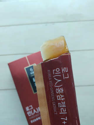 로그네이처 로그 인 홍삼젤리 7+ — 4점을 준 리뷰어가 2020년 6월 올린 사용 사진