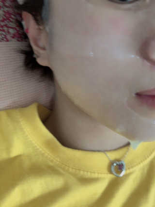 쥬시줄리 체리블라썸 젤리겔 마스크 — 4.5점을 준 리뷰어가 2020년 4월 올린 사용 사진