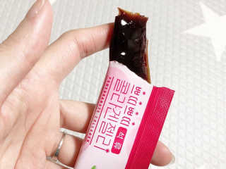 헬스업_쁘띠쁘띠석류콜라겐젤리_20g x 14포 — 5점을 준 리뷰어가 2020년 8월 올린 사용 사진