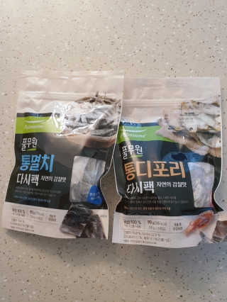 [풀무원] 자연의 감칠맛 통디포리, 통멸치 다시팩 세트 — 5점을 준 리뷰어가 2020년 5월 올린 사용 사진