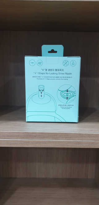 유비맘 트라이탄 코니빨대컵_컬러 랜덤 발송 — 5점을 준 리뷰어가 2020년 4월 올린 사용 사진