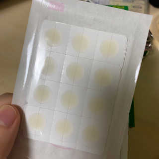 엘라밴드 하이드로 도트 스팟패치 12mm, 티트리 — 5점을 준 리뷰어가 2020년 8월 올린 사용 사진