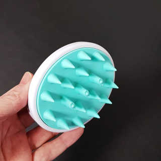 달리프 베러 퍼퓸 샴푸 1000ml 레이니데이 or 일랑로즈 — 5점을 준 리뷰어가 2020년 4월 올린 사용 사진