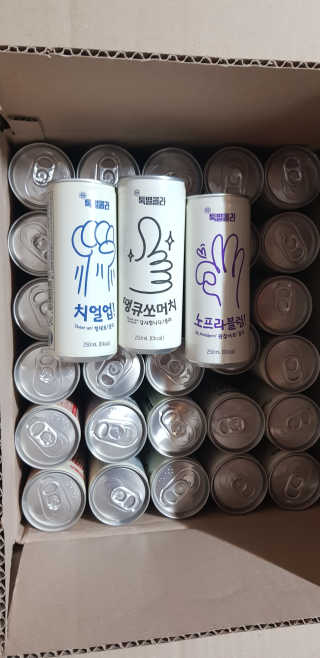 일화 No 슈가0Kcal 스테비아 톡별콜라 콤보팩 250mlX30 캔 — 4점을 준 리뷰어가 2020년 7월 올린 사용 사진