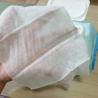 아이수 블루니 몬스터 아기 물티슈 — 5점을 준 리뷰어가 2020년 10월 올린 사용 사진