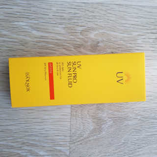 네이처컬렉션 이자녹스 UV 선 프로 365 익스트림 선 플루이드 100ml — 5점을 준 리뷰어가 2020년 5월 올린 사용 사진