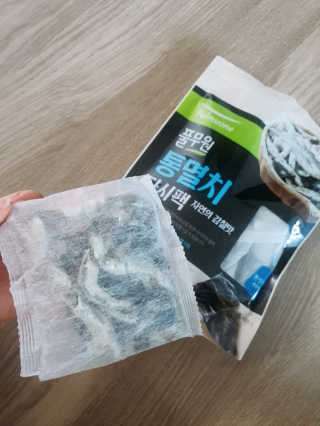 [풀무원] 자연의 감칠맛 통디포리, 통멸치 다시팩 세트 — 5점을 준 리뷰어가 2020년 5월 올린 사용 사진