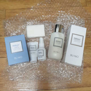 뷰니오 더마플러스 카밍 에멀전200ml — 5점을 준 리뷰어가 2020년 12월 올린 사용 사진
