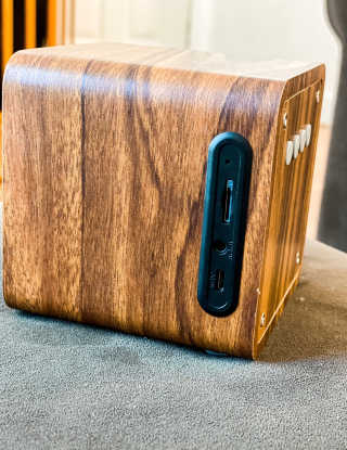SEVIZ MINI10W 레트로 블루투스 스피커 — 5점을 준 리뷰어가 2020년 10월 올린 사용 사진