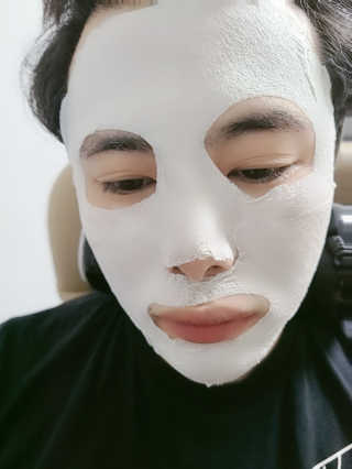 아이디플라코스메틱 페이스핏 플라스터 마스크 — 5점을 준 리뷰어가 2020년 5월 올린 사용 사진