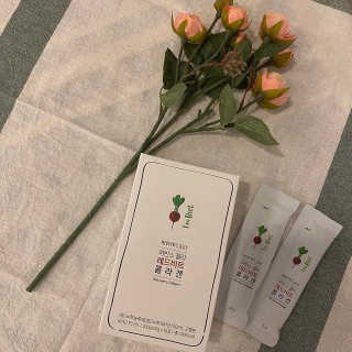 유유네이처 머빈스 젤리 레드비트 콜라겐 — 3.5점을 준 리뷰어가 2020년 4월 올린 사용 사진