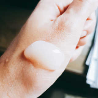 냉장고에 넣어요, 붉은 트러블 피부 다음날 진정되요 [버진팜스 푸딩수딩아토] — 5점을 준 리뷰어가 2020년 8월 올린 사용 사진