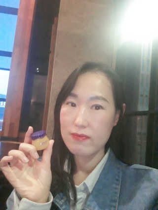 [후르디아] 꿀과즙 보습 립밤_블루베리/석류 3개 세트 — 5점을 준 리뷰어가 2020년 10월 올린 사용 사진