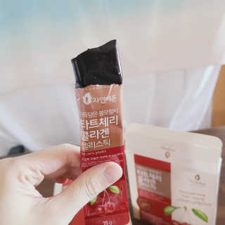 자연에온 가득담은 몽모랑시 타트체리 콜라겐 젤리스틱 — 5점을 준 리뷰어가 2020년 12월 올린 사용 사진