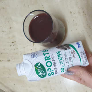 셀렉스스포츠 셀렉스 스포츠 드링크 초콜릿 _ 330ml x 12팩 — 4점을 준 리뷰어가 2020년 11월 올린 사용 사진