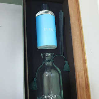 레나스 프리미엄 아로마 디퓨저 200ml  [1SET] — 4.5점을 준 리뷰어가 2020년 8월 올린 사용 사진