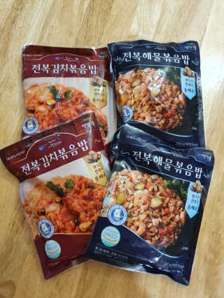 바다는다웰빙이다 전복해물볶음밥/전복김치볶음밥 250g-4봉지 — 4점을 준 리뷰어가 2020년 8월 올린 사용 사진