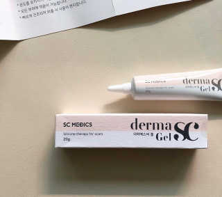 derma SC-Gel 더마에스씨 겔 20g — 4.5점을 준 리뷰어가 2020년 4월 올린 사용 사진