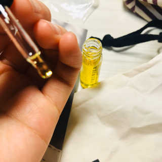르 프루니에 플럼 뷰티 오일 디럭스 미니 3.7ml — 4.5점을 준 리뷰어가 2020년 5월 올린 사용 사진