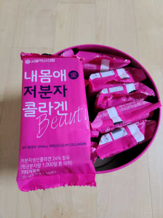 서울약사신협_내몸애뷰티 저분자콜라겐_2.5g 100포 — 5점을 준 리뷰어가 2020년 6월 올린 사용 사진