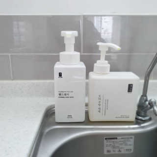 [생활공작소]핸드워시 용기 500ml 1개+리필 400ml 2개 — 5점을 준 리뷰어가 2020년 8월 올린 사용 사진
