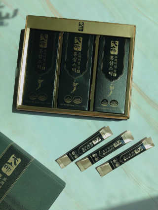 헬스업_천명진프리미엄홍삼스틱_10ml x 30포 — 5점을 준 리뷰어가 2020년 9월 올린 사용 사진