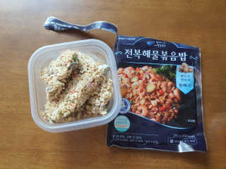 바다는다웰빙이다 전복해물볶음밥/전복김치볶음밥 250g-4봉지 — 4점을 준 리뷰어가 2020년 9월 올린 사용 사진
