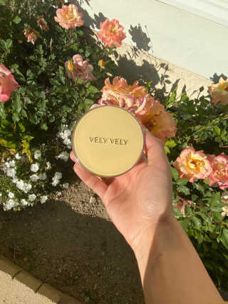 VELY VELY 아우라 허니 글로우 쿠션 — 4점을 준 리뷰어가 2020년 4월 올린 사용 사진