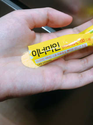 이너미인 VITAMIN-C 700 — 5점을 준 리뷰어가 2020년 8월 올린 사용 사진