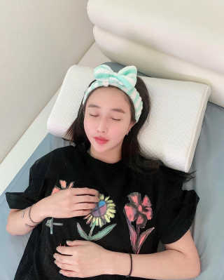 포유 메모리폼 경추베개 자모니베개 — 5점을 준 리뷰어가 2020년 7월 올린 사용 사진