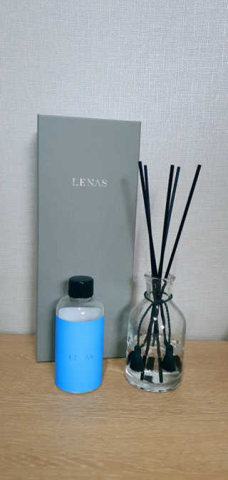 레나스 프리미엄 아로마 디퓨저 200ml  [1SET] — 4.5점을 준 리뷰어가 2020년 9월 올린 사용 사진