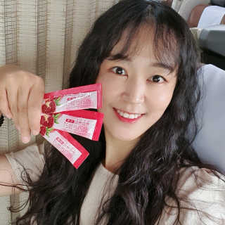 헬스업_쁘띠쁘띠석류콜라겐젤리_20g x 14포 — 5점을 준 리뷰어가 2020년 8월 올린 사용 사진