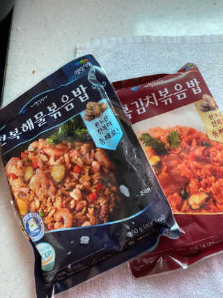 바다는다웰빙이다 전복해물볶음밥/전복김치볶음밥 250g-4봉지 — 5점을 준 리뷰어가 2020년 8월 올린 사용 사진