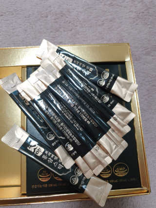 헬스업_천명진프리미엄홍삼스틱_10ml x 30포 — 5점을 준 리뷰어가 2020년 10월 올린 사용 사진