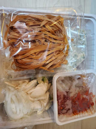 닥터키친 두유투움바파스타를 빼당빼당 — 4점을 준 리뷰어가 2020년 4월 올린 사용 사진