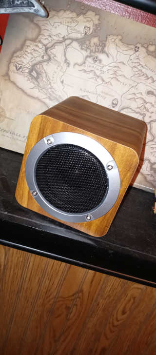 SEVIZ MINI10W 레트로 블루투스 스피커 — 5점을 준 리뷰어가 2020년 7월 올린 사용 사진