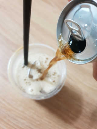 일화 No 슈가0Kcal 스테비아 톡별콜라 콤보팩 250mlX30 캔 — 3점을 준 리뷰어가 2020년 7월 올린 사용 사진