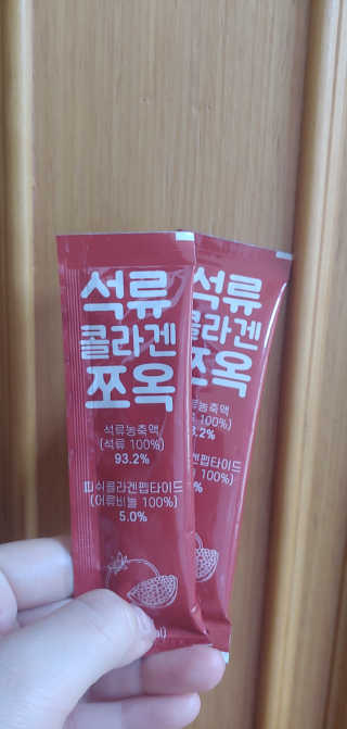 조은약초 석류콜라겐 석류즙 석류쪼옥 젤리 스틱 15포 x 20g — 4점을 준 리뷰어가 2020년 7월 올린 사용 사진