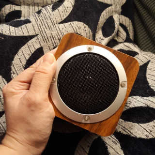 SEVIZ MINI10W 레트로 블루투스 스피커 — 4점을 준 리뷰어가 2020년 9월 올린 사용 사진