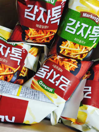 마켓오 감자톡 허브솔트맛/매콤달콤맛 — 5점을 준 리뷰어가 2020년 6월 올린 사용 사진